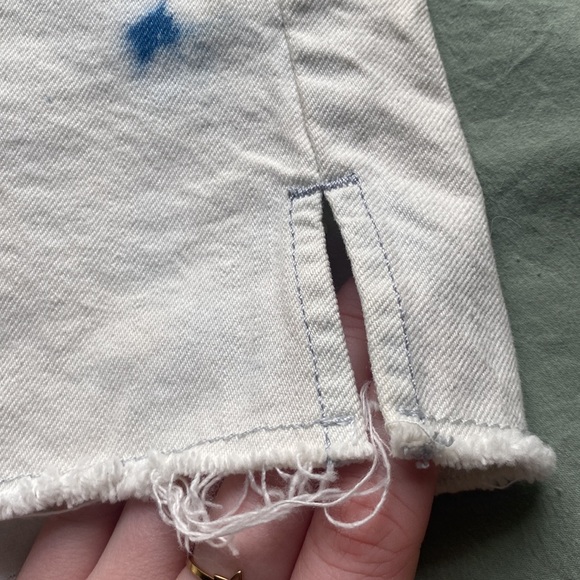 GAP 1969 Bleached Denim Slim Cut-Off Shorts — Size 24!! - Picture 2 of 7